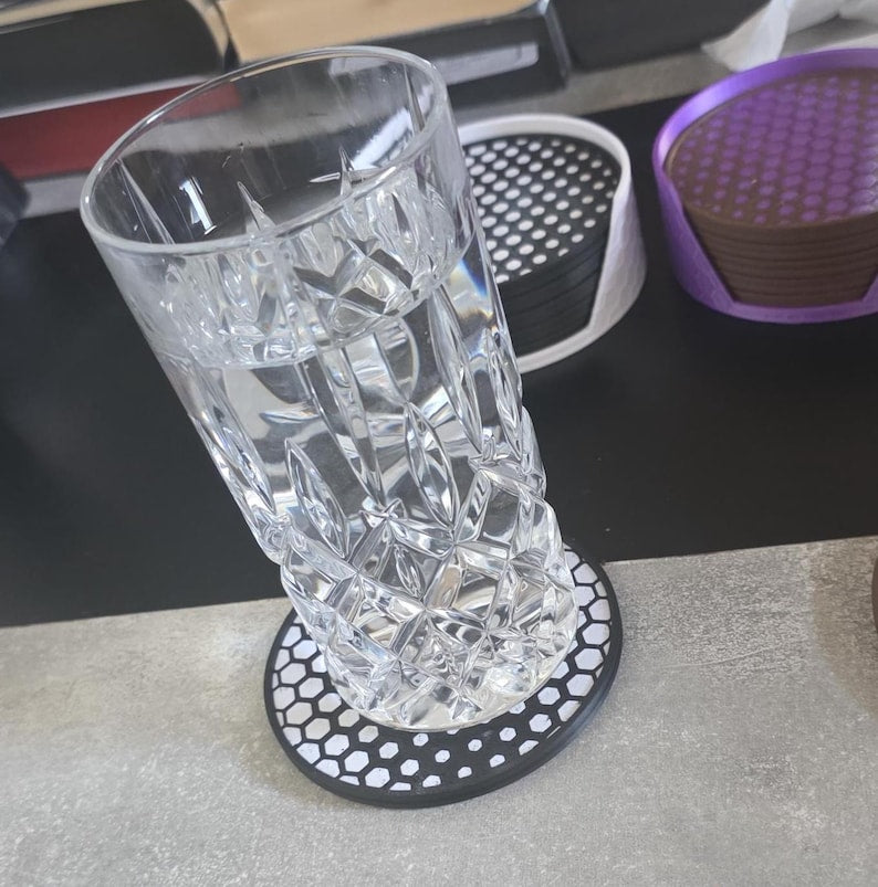 3D-gedruckte Untersetzer mit Wabenmuster – Produktansicht 9