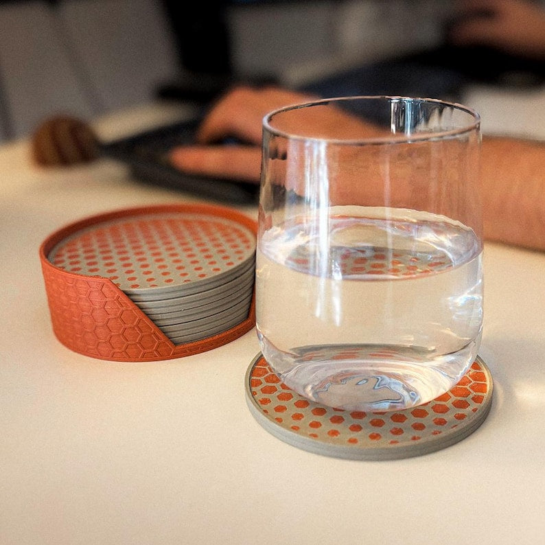 3D-gedruckte Untersetzer mit Wabenmuster – Produktansicht 5